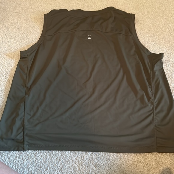 Large Dragon Fit waist length athletic shirt new without tags olive activewear - Picture 6 of 7